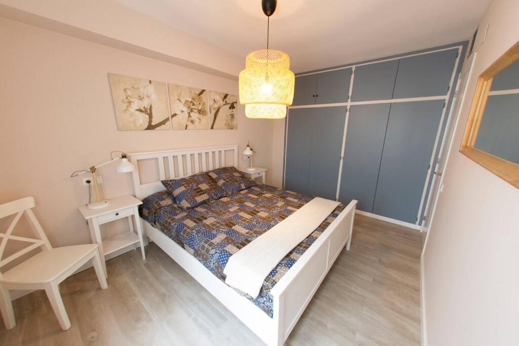 Lloret De Mar - Beachside Apartment - Free Parking - Limited Size Car Esterno foto